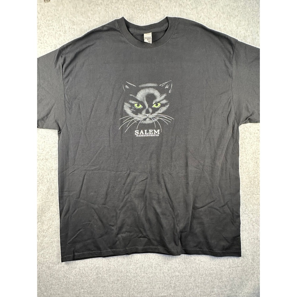 Gildan Salem Massachusetts Black Cat Graphic T-Shirt Womens 2XL Charcoal Black